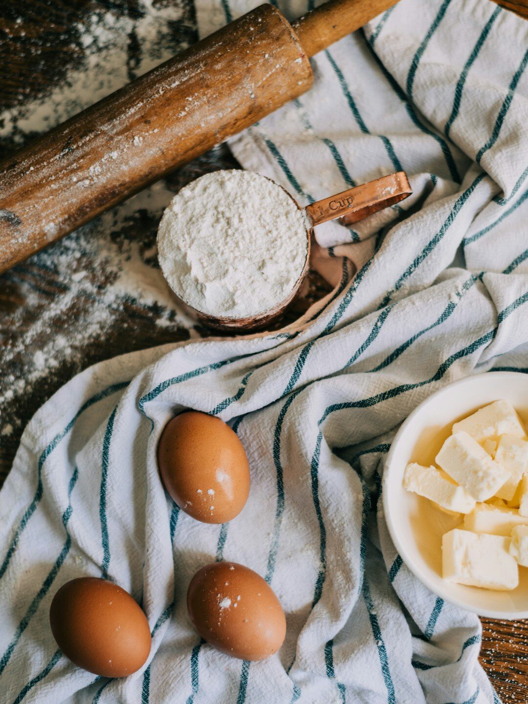 baking cake ingredients