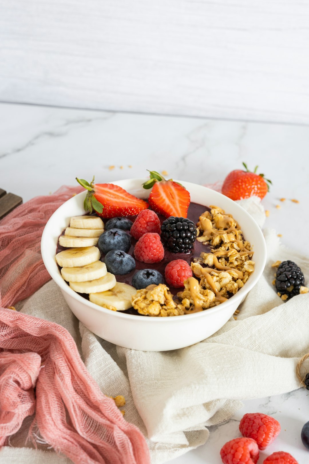smoothie bowl with berries